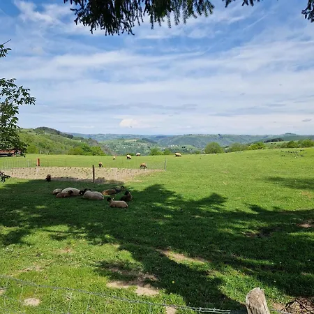 Le Puy D'aubrac بيت للعطل *